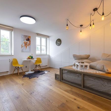 Luxurious, Charming Studio Perfect For Couples Prag Eksteriør billede