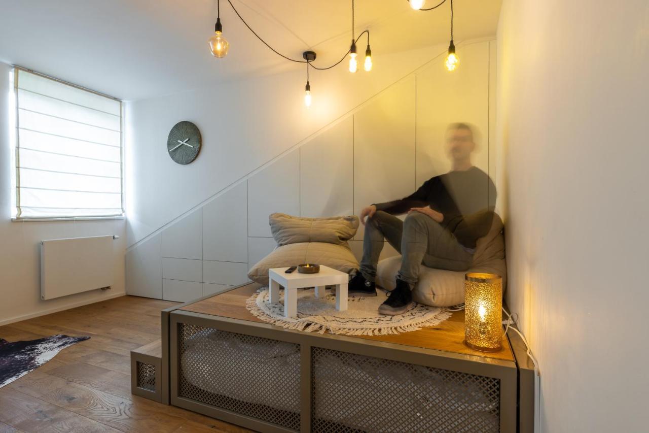 Luxurious, Charming Studio Perfect For Couples Prag Eksteriør billede