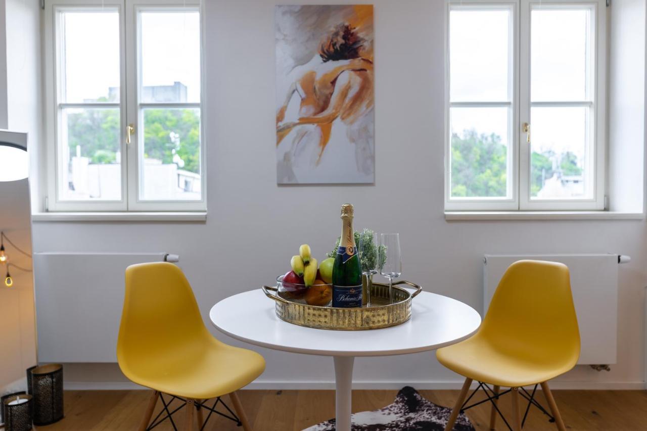 Luxurious, Charming Studio Perfect For Couples Prag Eksteriør billede