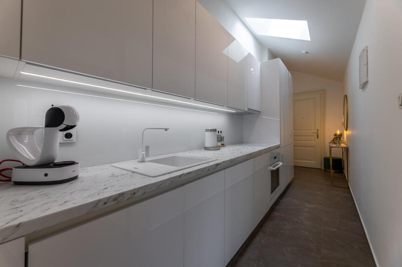 Luxurious, Charming Studio Perfect For Couples Prag Eksteriør billede