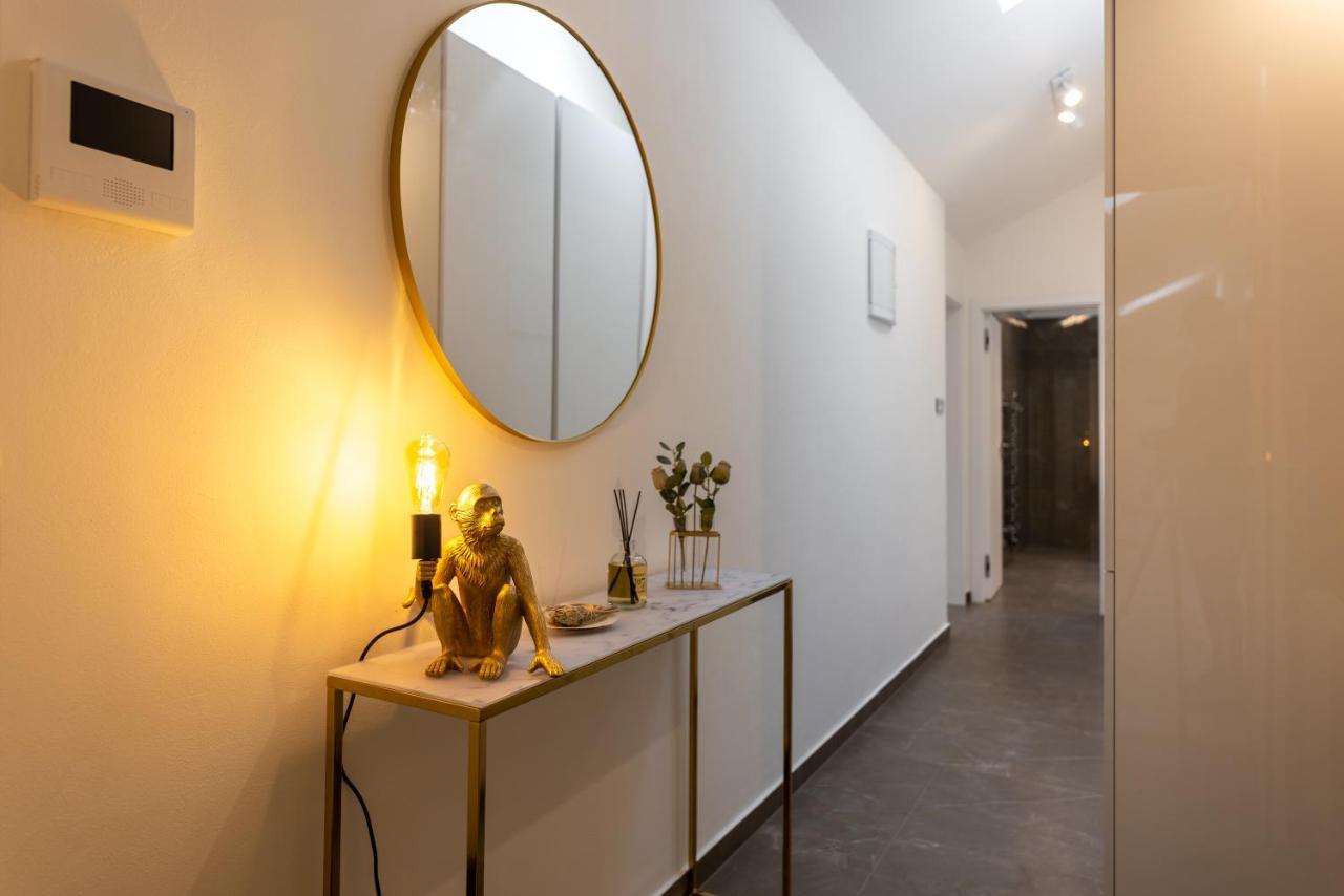 Luxurious, Charming Studio Perfect For Couples Prag Eksteriør billede